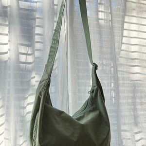 Baggu UO Exclusive Seafoam Medium Crescent Bag